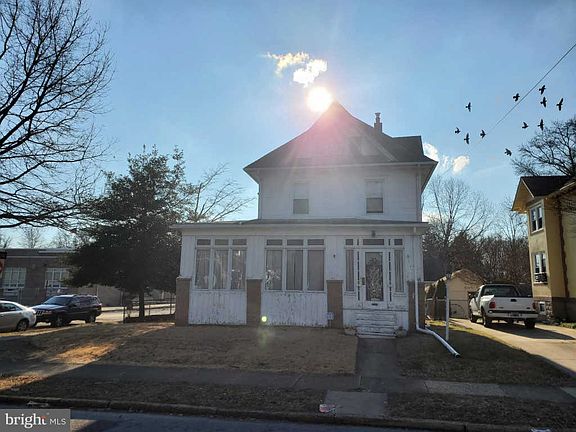 2nd image of 228 Wyoming Ave