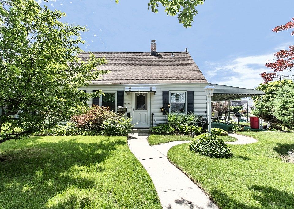 1st image of 2 Hunt Ln