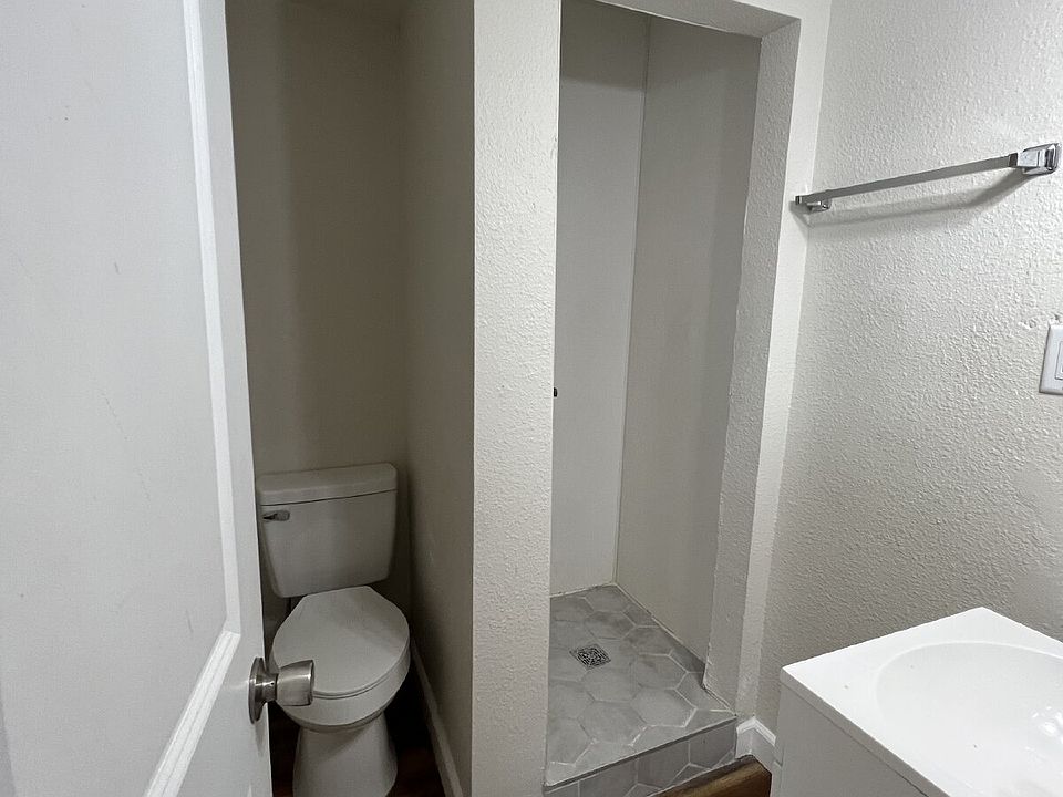 2nd image of 600 Central Ave #17