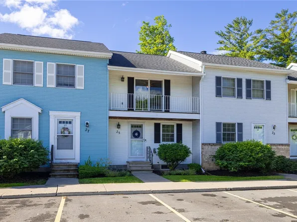 25 Southfield Dr, Webster, NY 14580