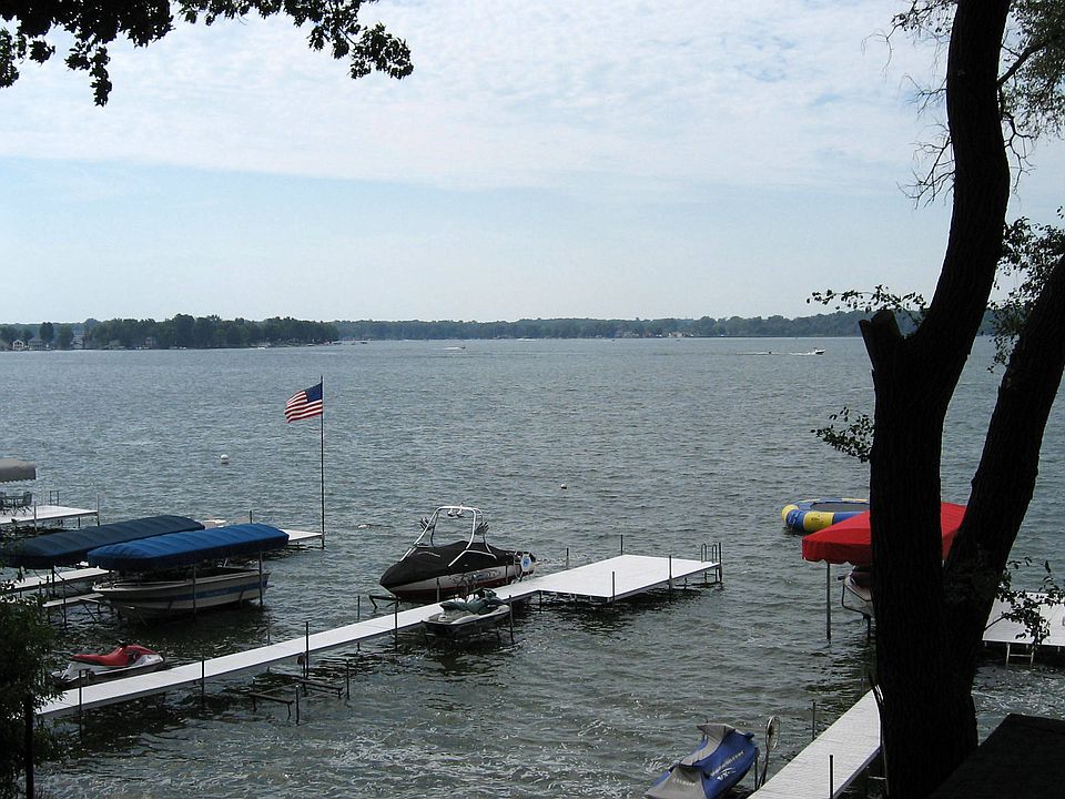 2nd image of 11219 N East Wawasee Dr