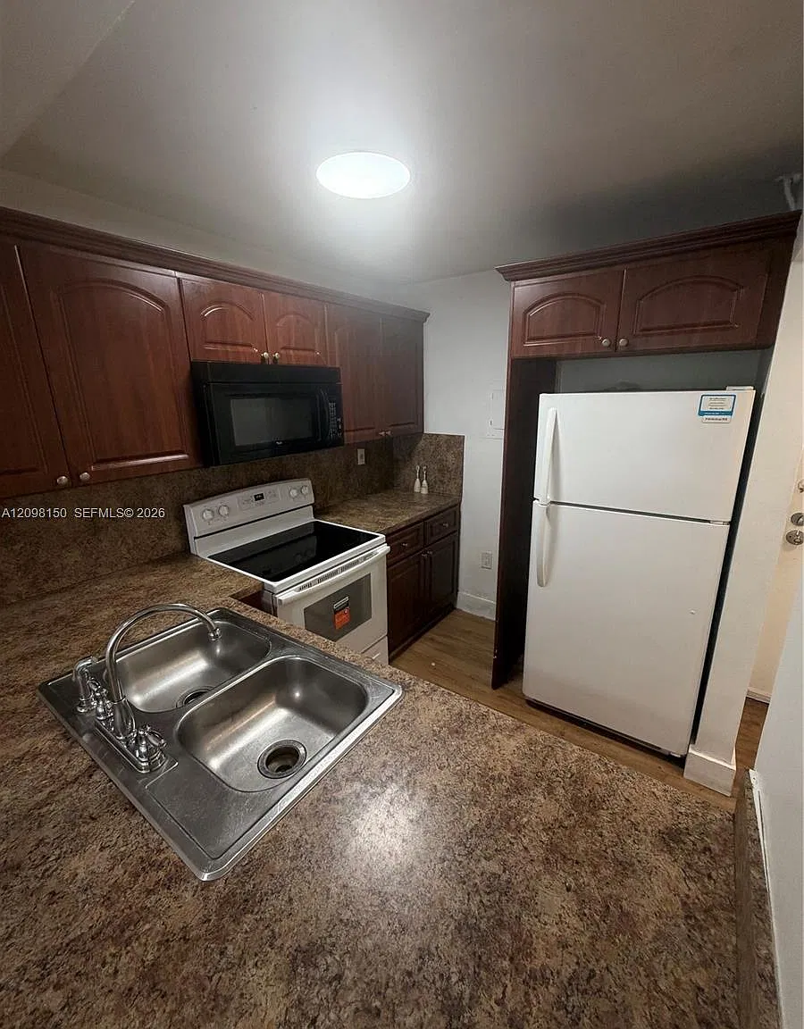 Tall Trees Condo — Photo 1