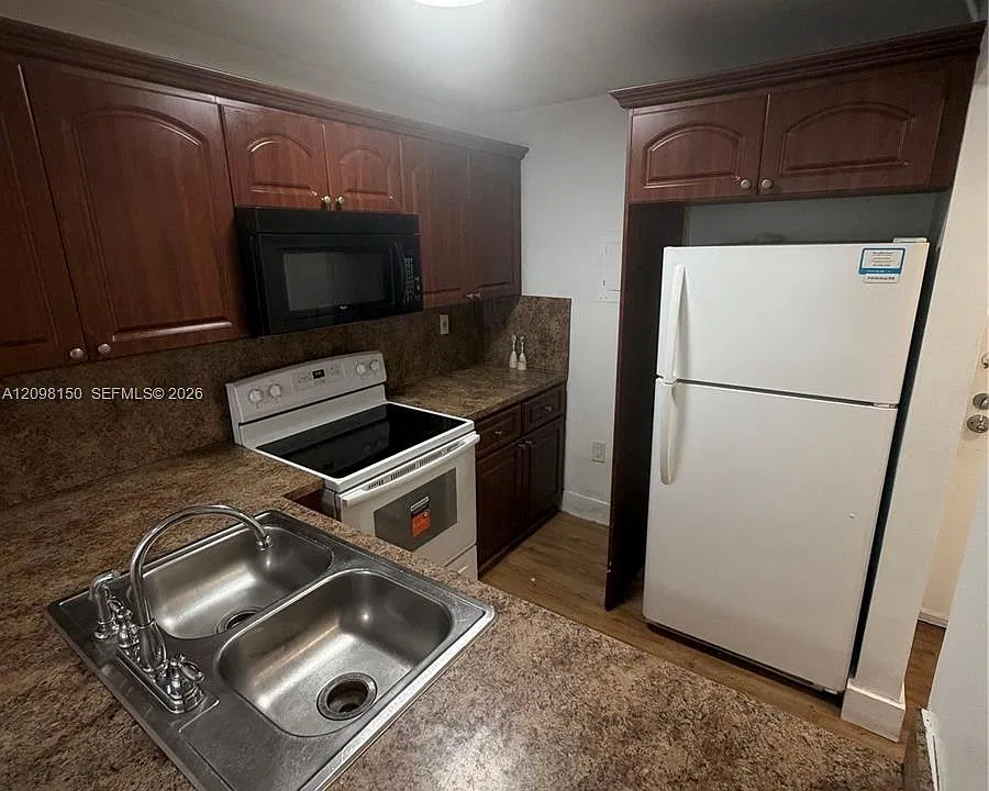 16465 NE 22nd Ave #412