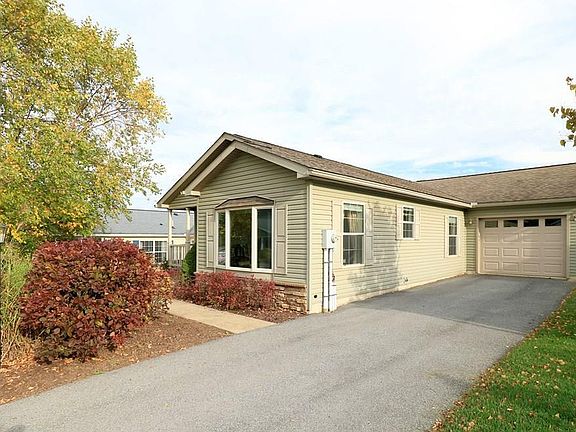 2nd image of 160 Marshall Blvd
