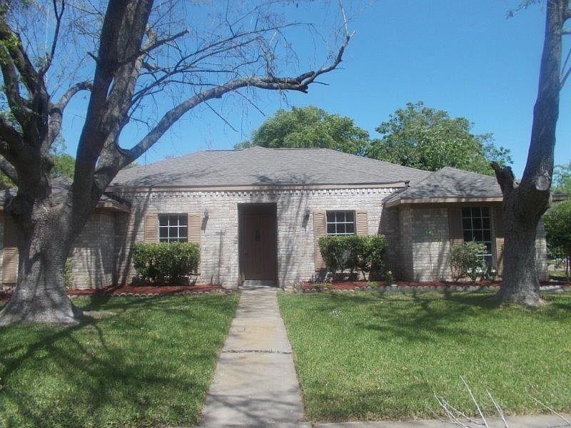 1st image of 22130 Woodrose Dr