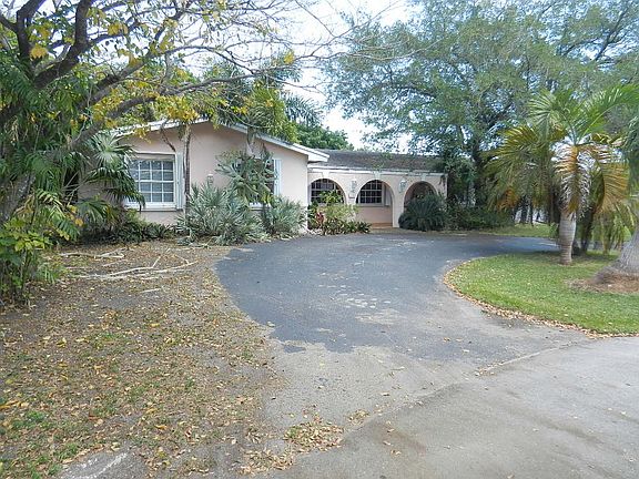 2nd image of 17305 SW 89th Ave