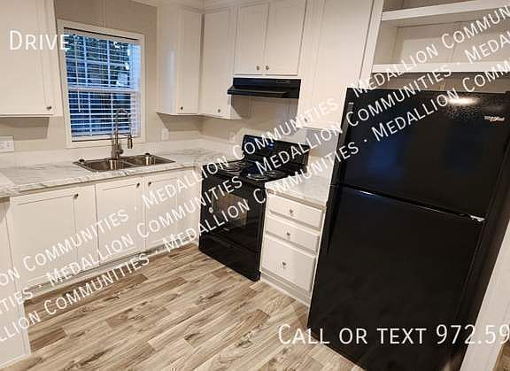 2nd image of 4 Clay Dr