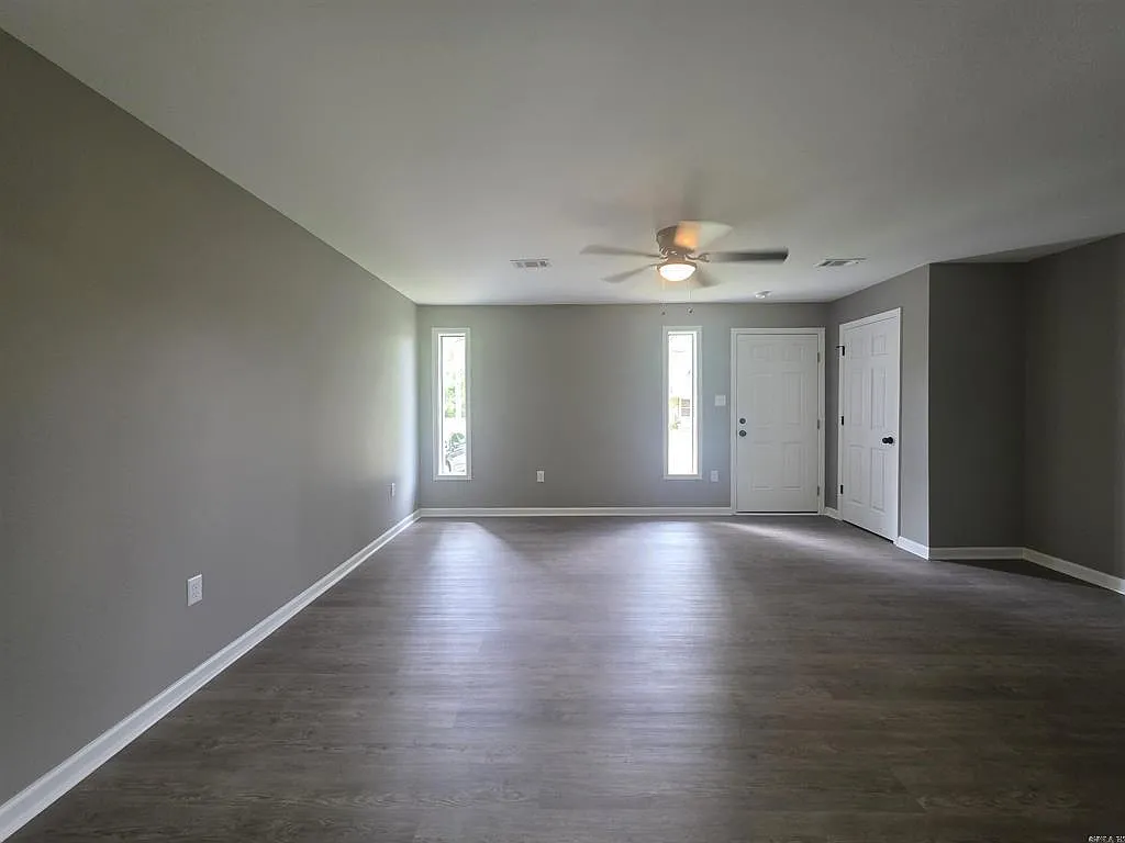 407 Rock Street - 1 — Photo 3