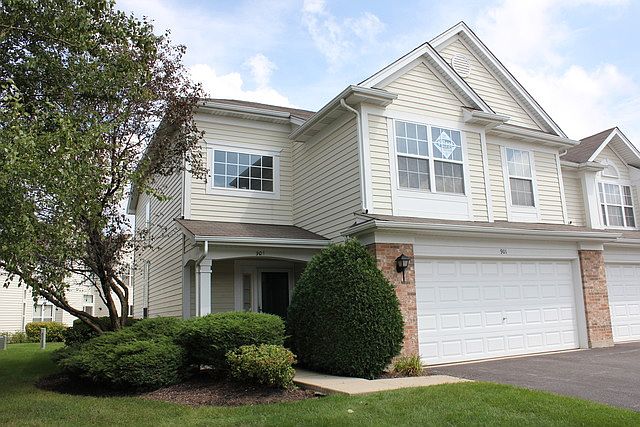 1st image of 901 Waterford Ln