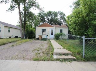 816 9th Ave NE, Minot, ND 58703