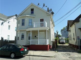 122 Cleveland St, Providence, RI 02909