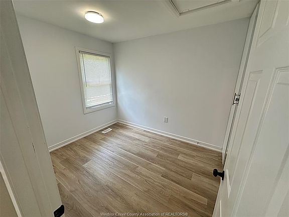 5th image of 1908 Aubin Rd
