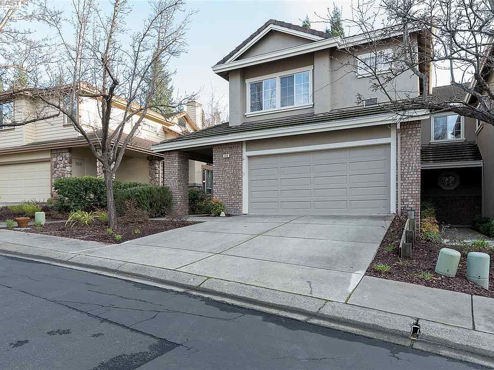 1st image of 105 Woodvalley Ct