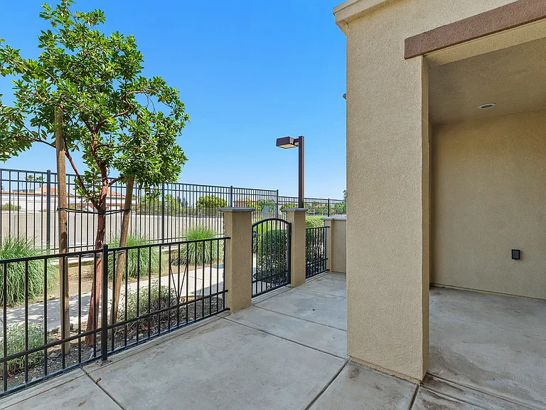 8011 City View Pl — Photo 7