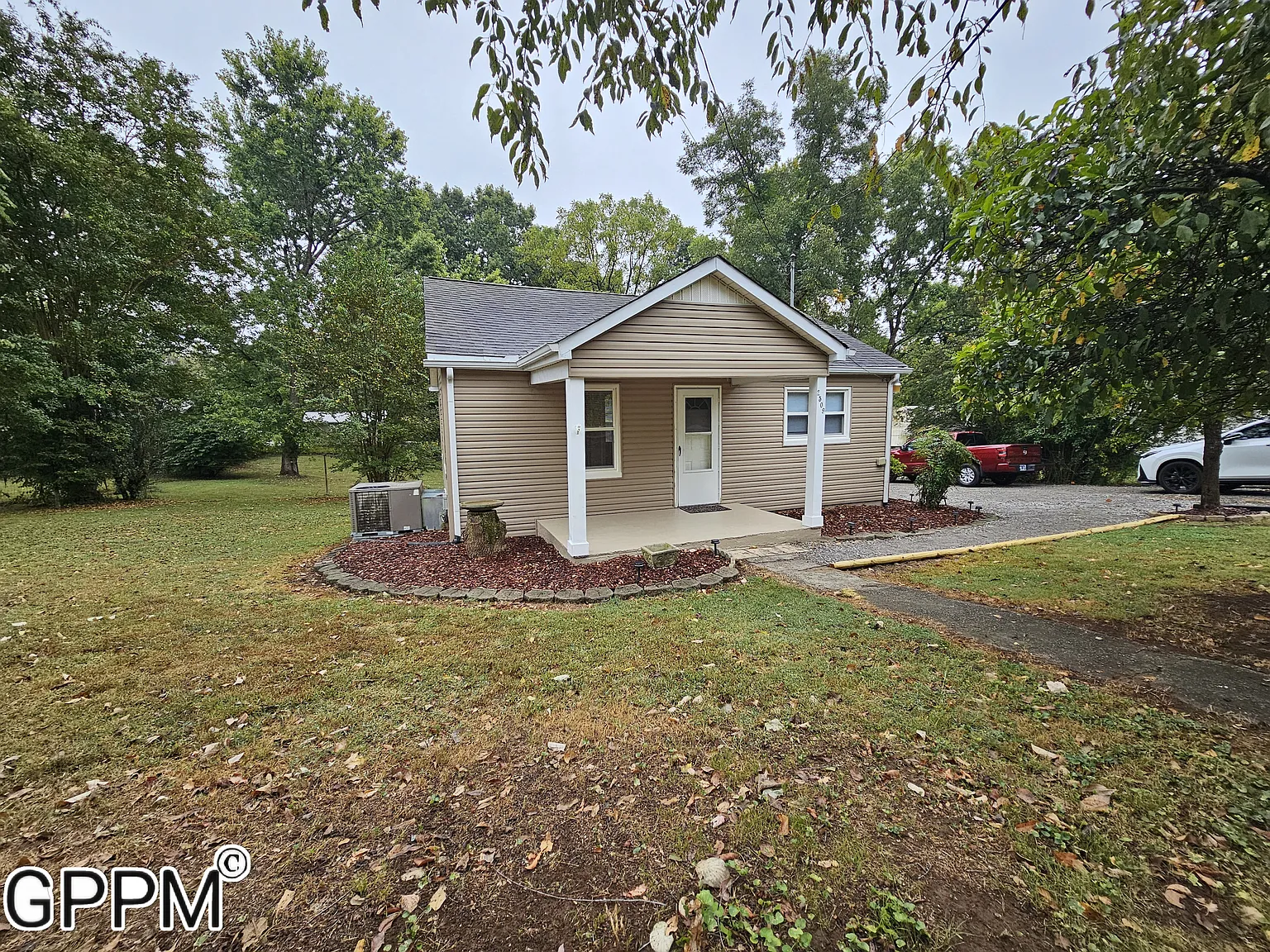 2 bed, 768 sqft, $1,600 — Photo 4