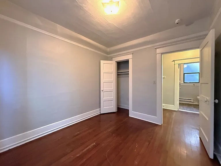 502 Minor Ave N — Photo 12