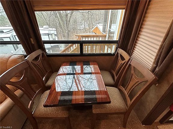 5th image of 112 Sparrow Ln