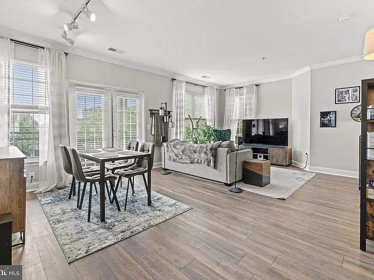 3009 Nicosh Cir #4301 — Photo 2