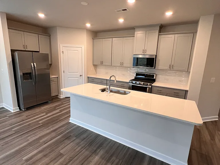 9850 Festival Way — Photo 15