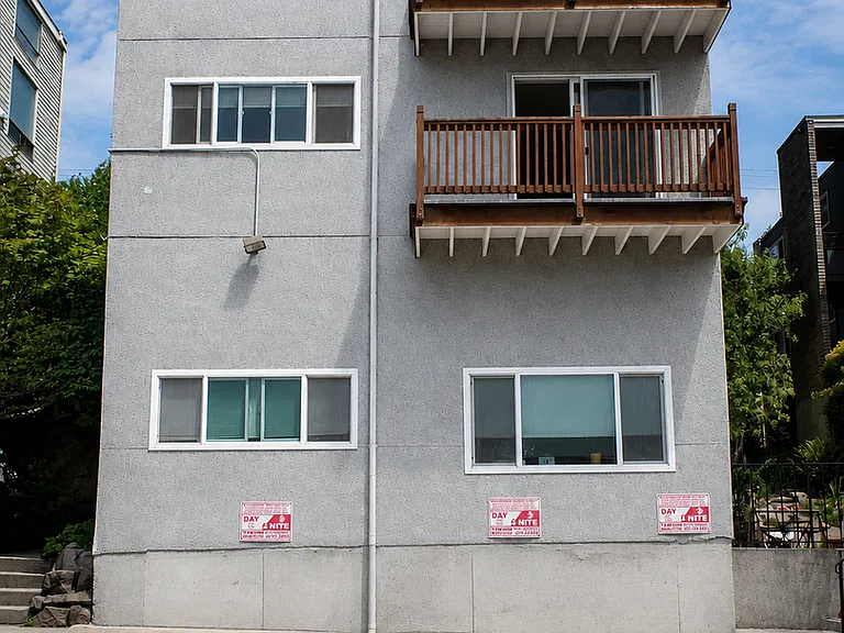 Whiterock Apartments — Photo 13