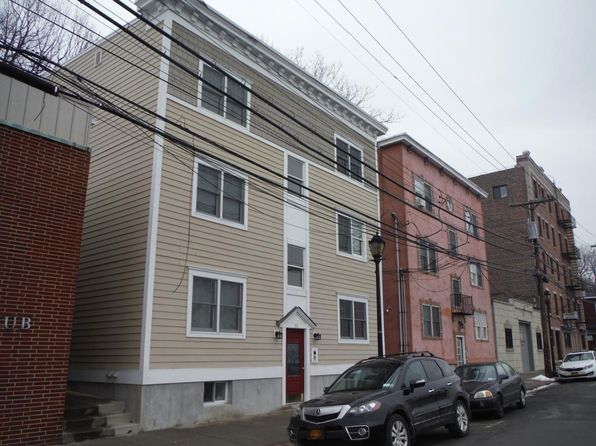109 Southside Ave APT 3