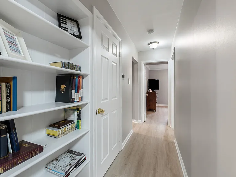 3361 Glebe Dr — Photo 17