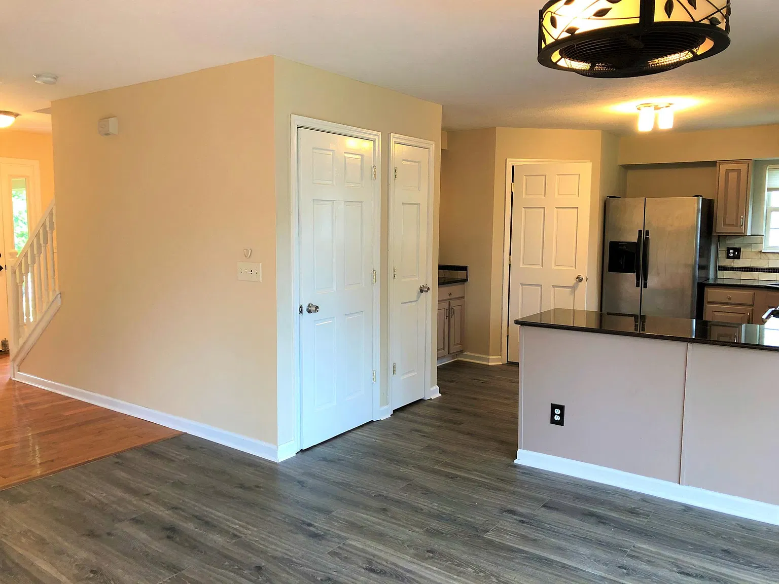 4 bed, 2.5 bath, 2019 sqft, $2,450 — Photo 4