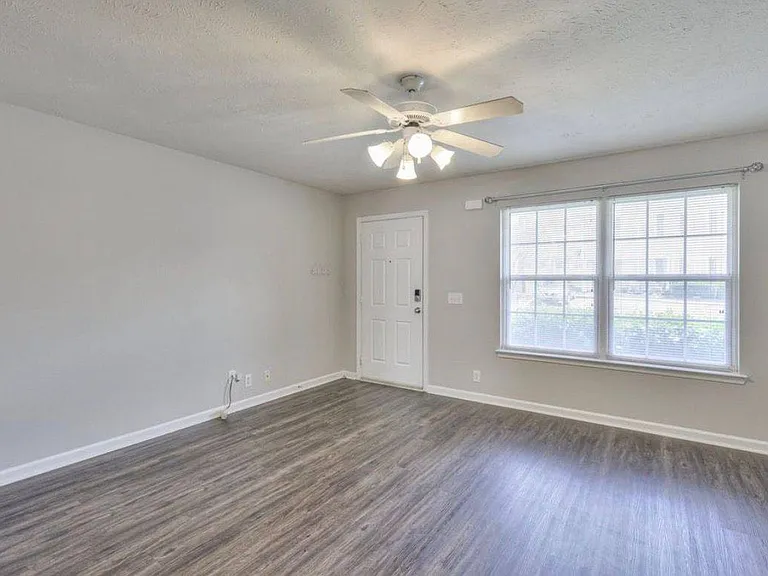 4013 Cody Dr — Photo 8