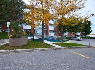 126 Bell Farm Rd #B07, Barrie, ON L4M 6J3
