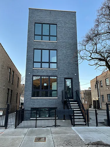 1647 W Hubbard St #2 Photo 1