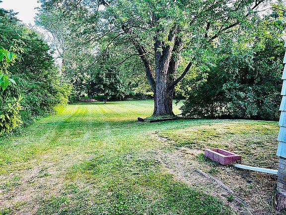4th image of 4560 Merritt Rd