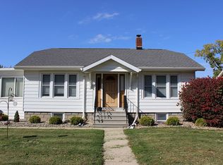 116 N Douglas Ave, Three Rivers, MI 49093