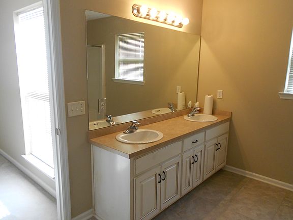 4th image of 4438 Lee Road 175