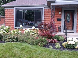 3111 Sylvan Dr, Royal Oak, MI 48073