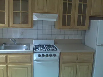 Rented by Elinor Taasa, LREB