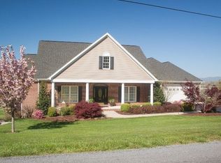 205 Weavers Rd, Harrisonburg, VA 22802