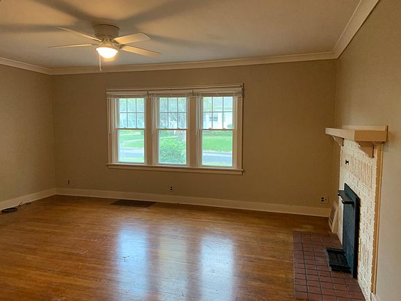 4th image of 2717 25th Ave