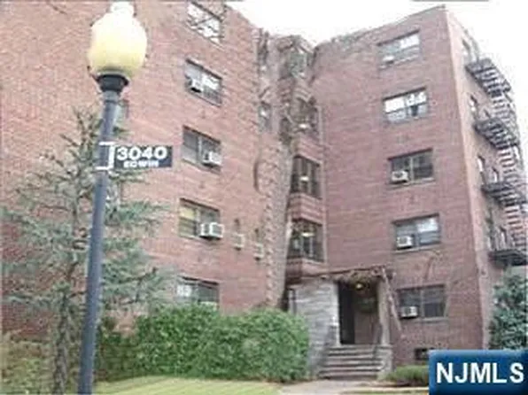 3020 Edwin Ave APT 2J, Fort Lee, NJ 07024