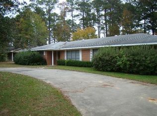 480 Edgewood Dr, Pineville, LA 71360