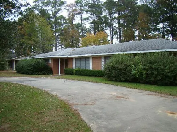 480 Edgewood Dr, Pineville, LA 71360
