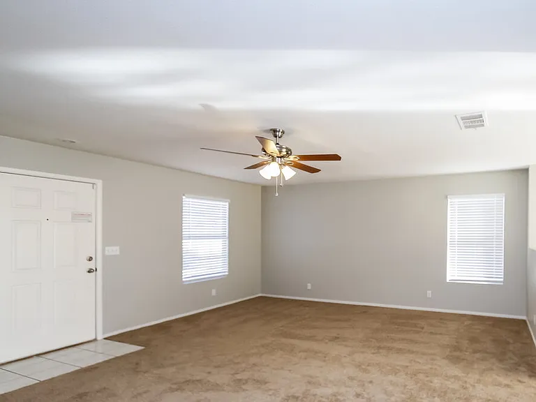 681 Indian Row Ct — Photo 3