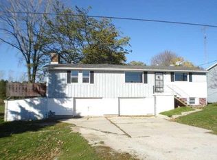 817 Steiners Corners Rd, Two Rivers, WI 54241