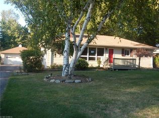 26418 Sweetbriar Dr, North Olmsted, OH
