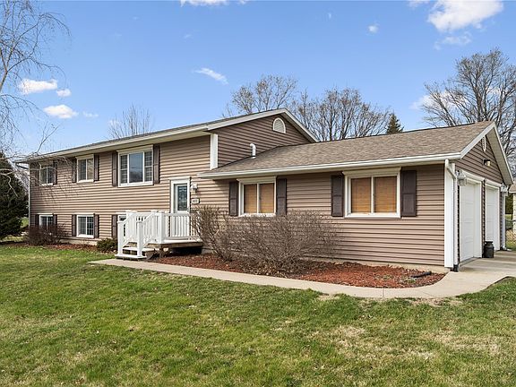 2nd image of 601 E 11th St