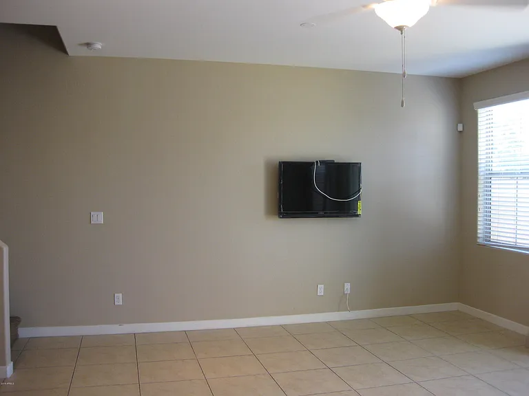 1115 E Cedar St — Photo 17