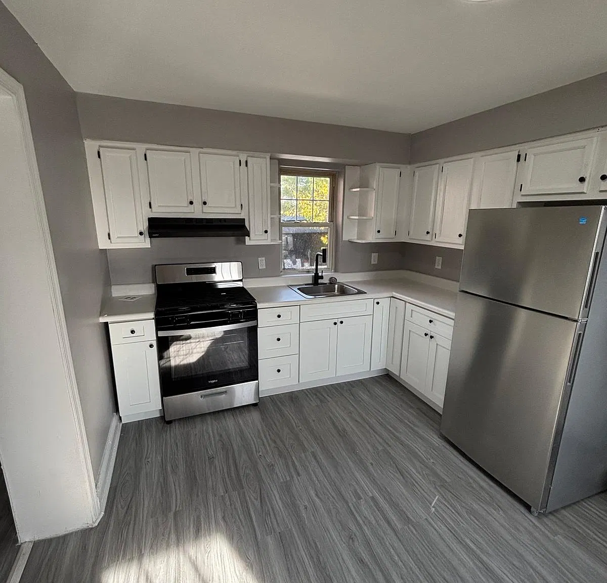 3 bed, 2000 sqft, $1,995 — Photo 1