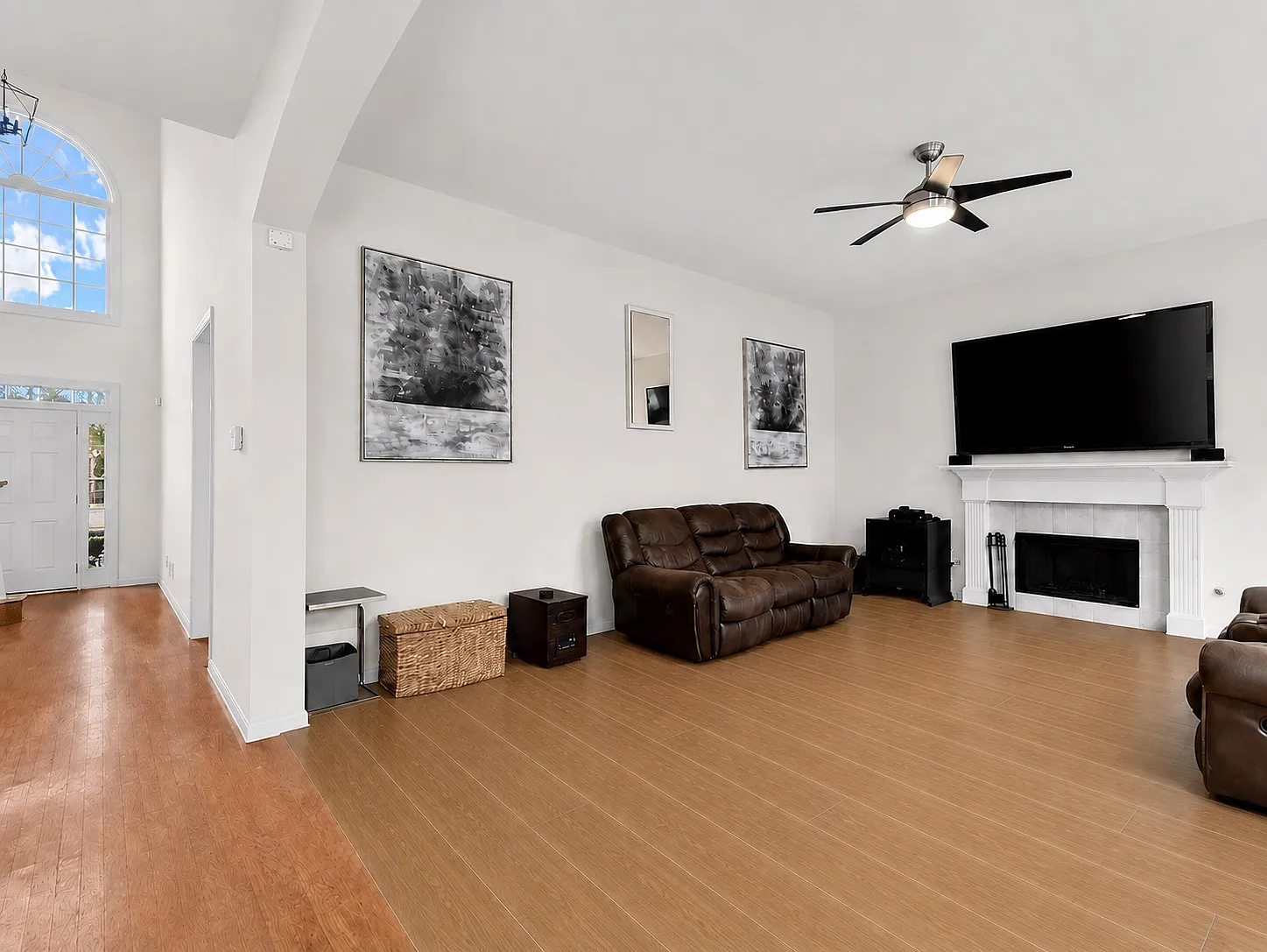 4 bed, 3000 sqft, $3,090 — Photo 4