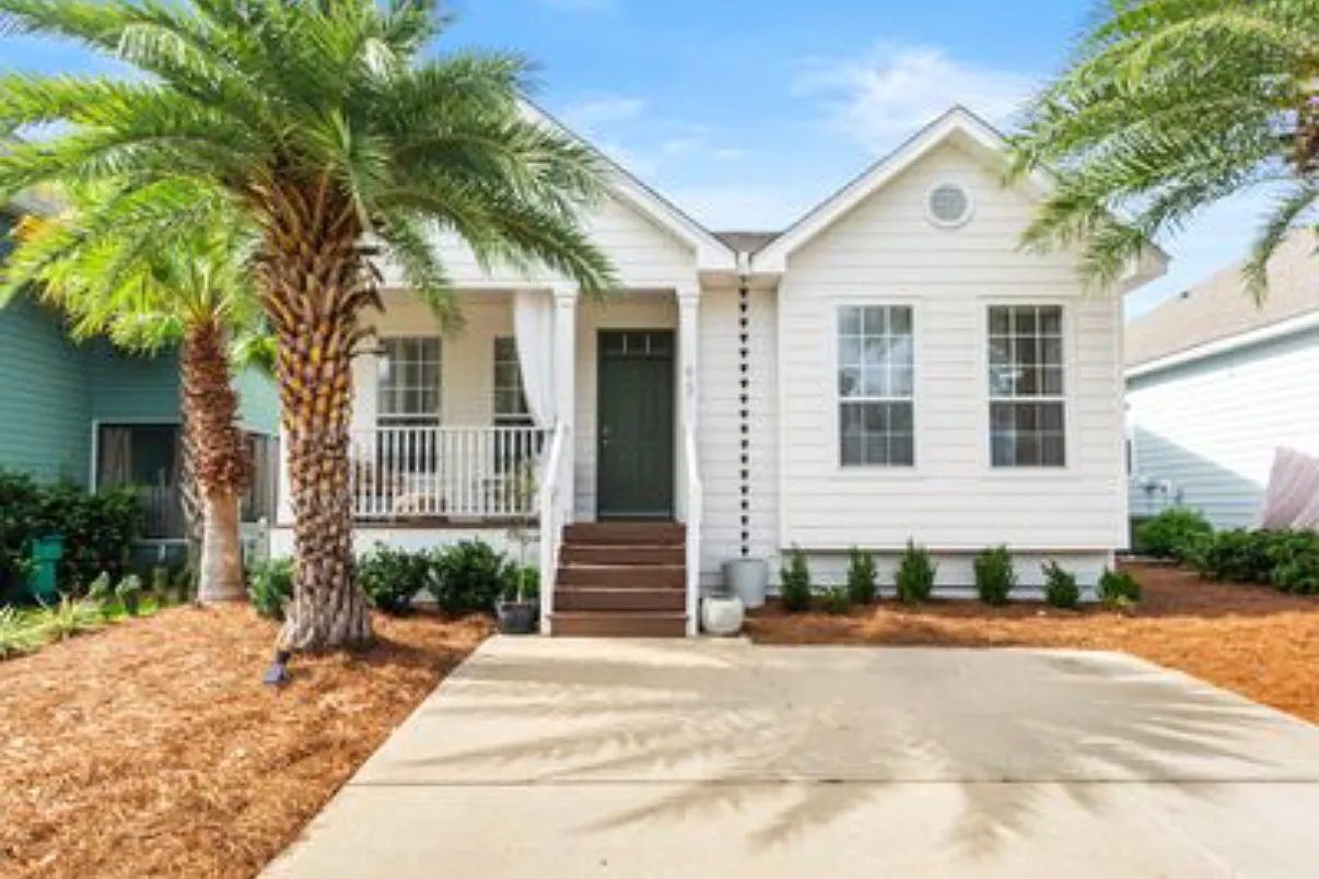 3 bed, 1315 sqft, $3,400 — Photo 2