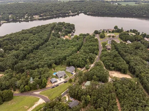 3471 Circle Dr, Owensville, MO 65066