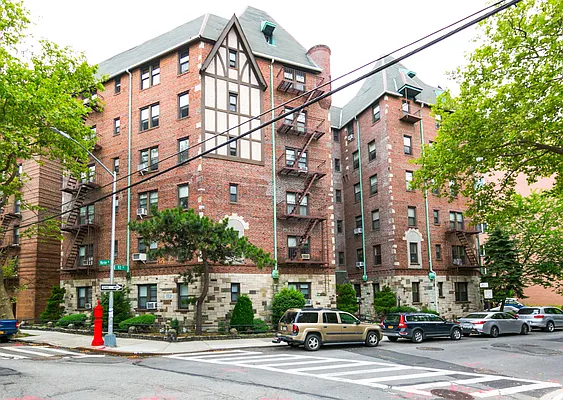 Sold by REMAX Elite | media 26